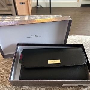 Kenzie Boxed Medium Flap Wristlet